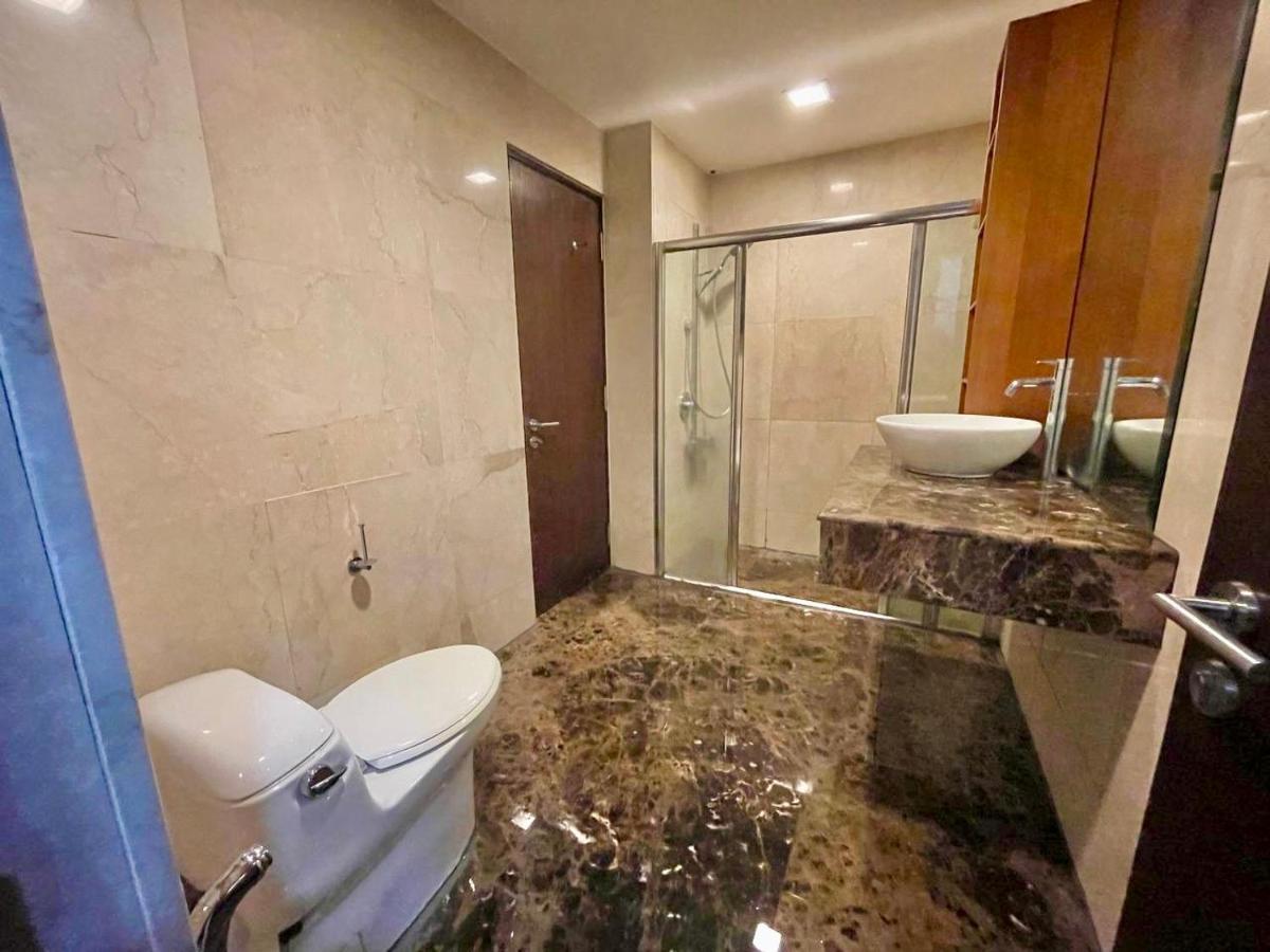 Penthouse Marina Court Vacation Home 4 Bedrooms Kota Kinabalu 14Pax Buitenkant foto